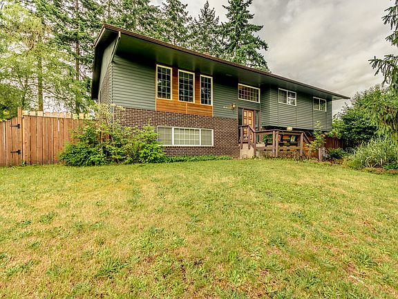 2nd image of 10403 NE 71st St