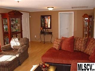 3rd image of 1795 Carlton Dr