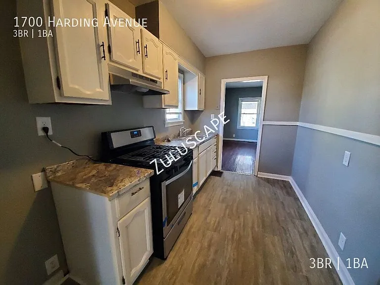 1700 Harding Ave — Photo 16
