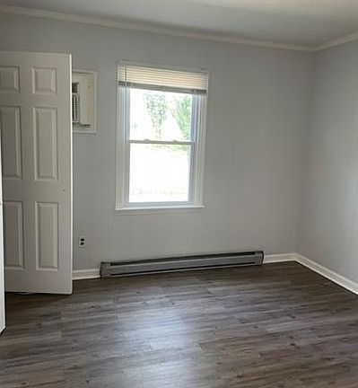 3rd image of 818 Powhatan Ave #11259970