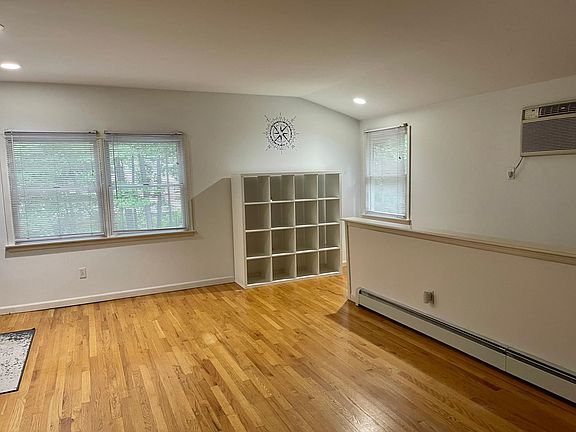 4th image of 126 Undisclosed Address