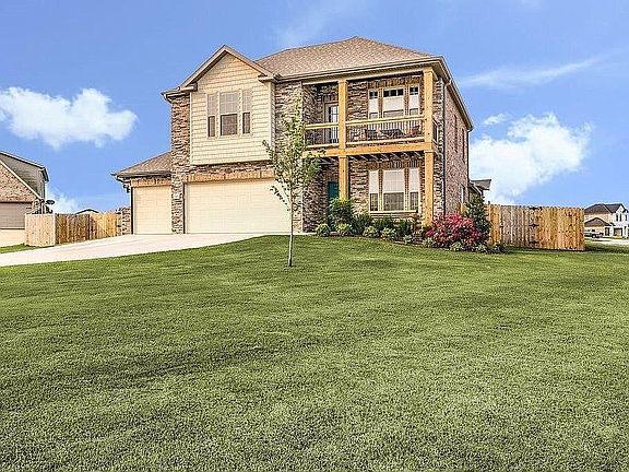 2nd image of 505 Brentwood Cir