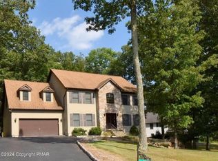 4299 Blue Mountain Xing, East Stroudsburg, PA 18301