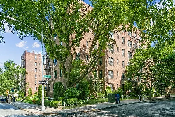 Rented by Brooklyn Property Group LLC | media 25