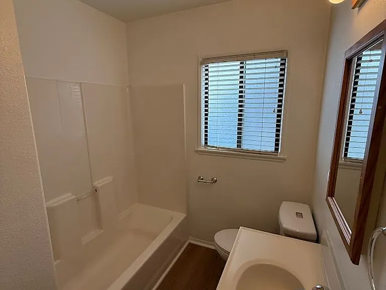 10866 Gerald Ave — Photo 30