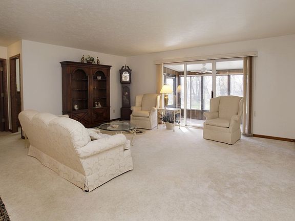 Living Room-to Sun Room