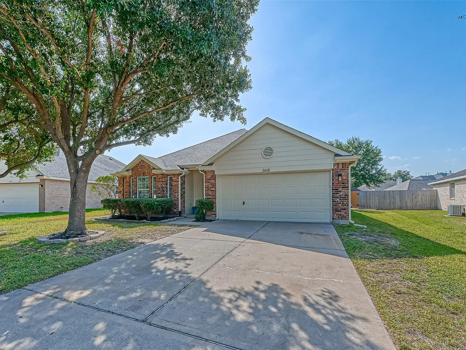 3 bed, 2.0 bath, 1878 sqft, $2,150 — Photo 3
