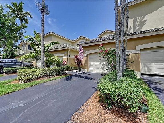 3rd image of 2320 Pasadena Way #2320