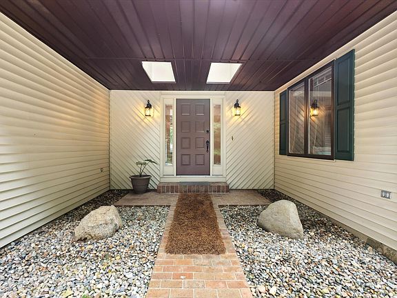 3rd image of 4144 N 37th St