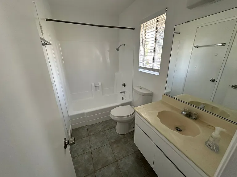 1501 E Fairfield Ct #2 — Photo 13