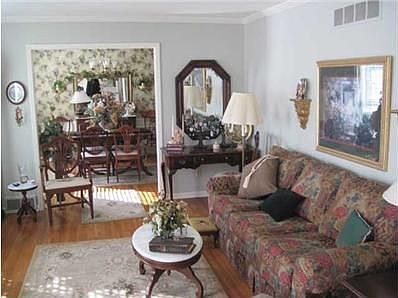 2nd image of 4580 Craigmont Dr