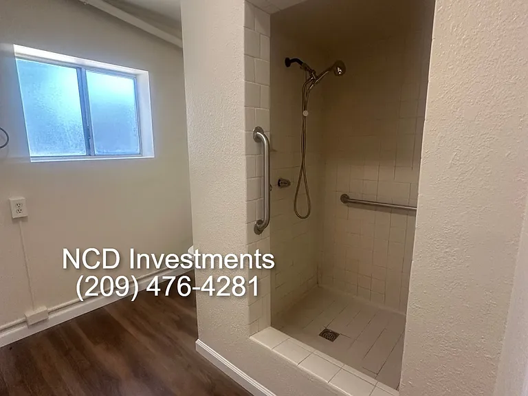 2515 N Franklin Ave #A — Photo 13