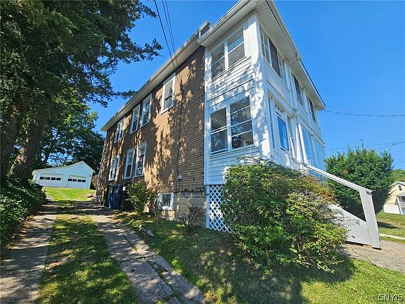2nd image of 433 Vann St