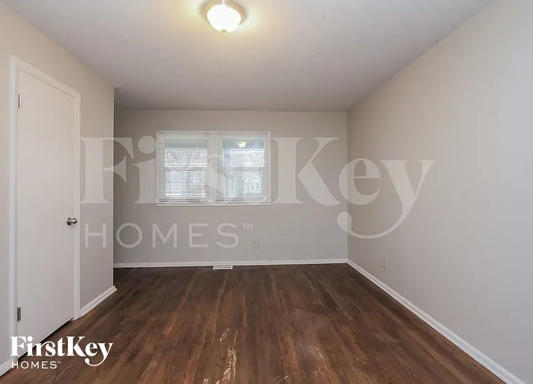 6045 N Alton Ave — Photo 9