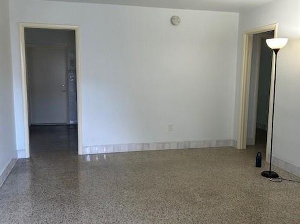 301 SW 9th Ave #1
