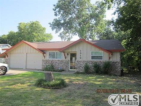 1st image of 1919 Kimberly Dr