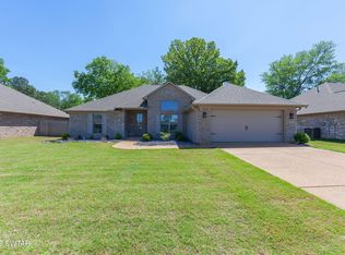 68 Brookwood Dr, Jackson, TN 38305