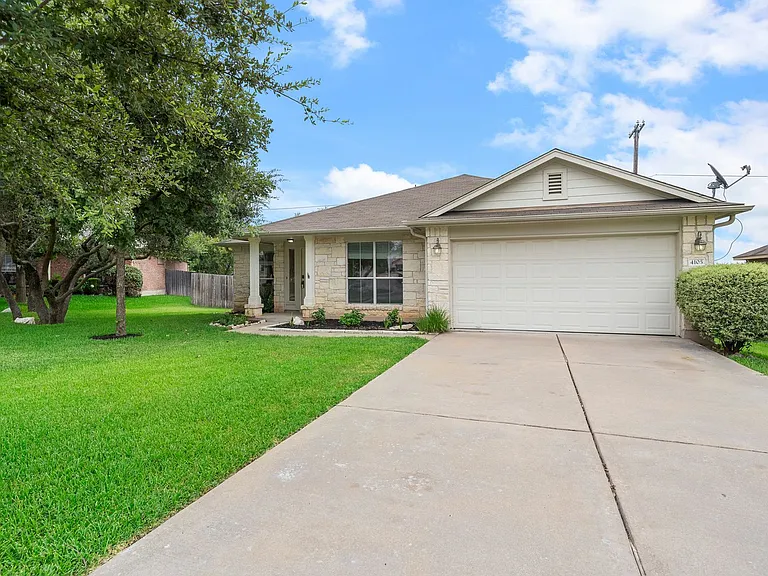 4105 Pebble Ridge Cv — Photo 2