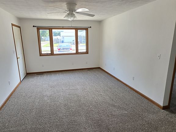 4th image of 101 E Little St APT B