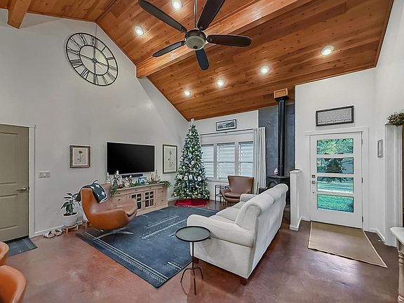 4th image of 717 Ellen Ave