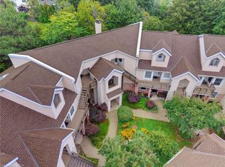 1210 Thorpe Rd #309, Burlington, ON L7S2H1