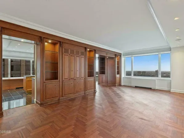 220 Riverside Blvd APT 45D, New York, NY 10069