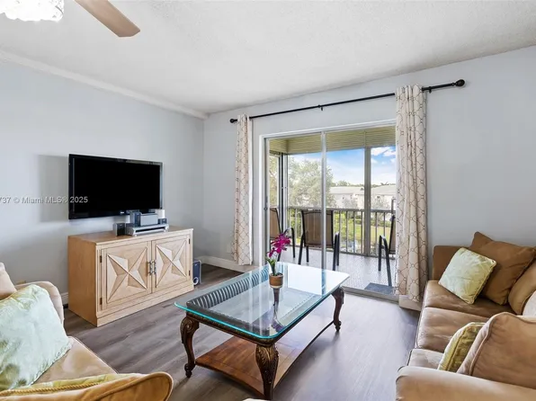 3535 Broken Woods Dr APT 304, Coral Springs, FL 33065