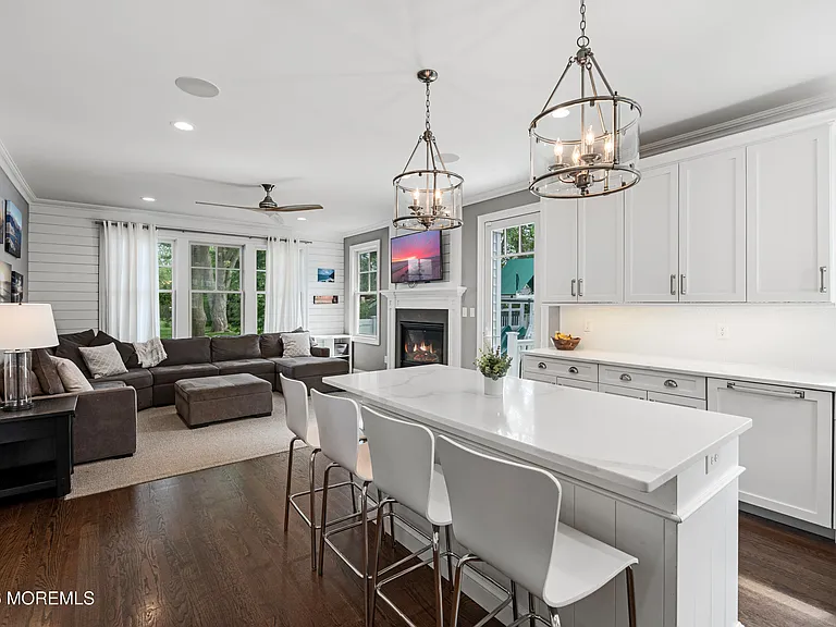 15 Shrewsbury Dr — Photo 6