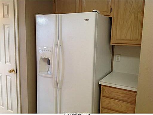 5th image of 2104 N Red River Dr