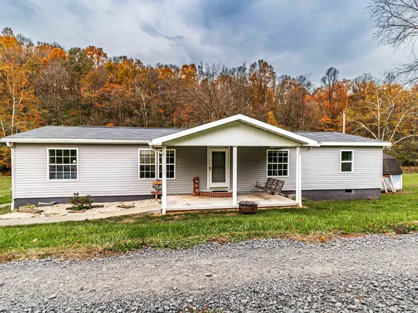 79 Front St, Wana, WV 26590