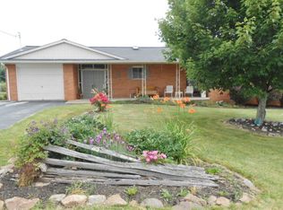 119 Deatra Dr, Shady Spring, WV 25918