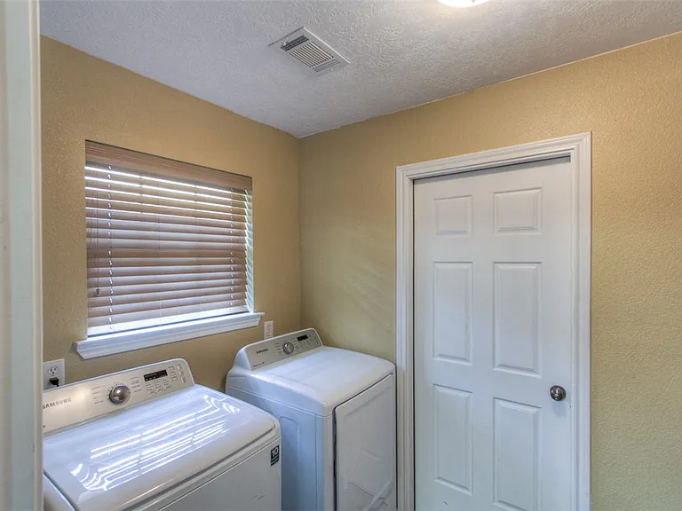 1508 Bluefield Ct — Photo 8