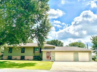 509 E Walnut St, Conrad, IA 50621