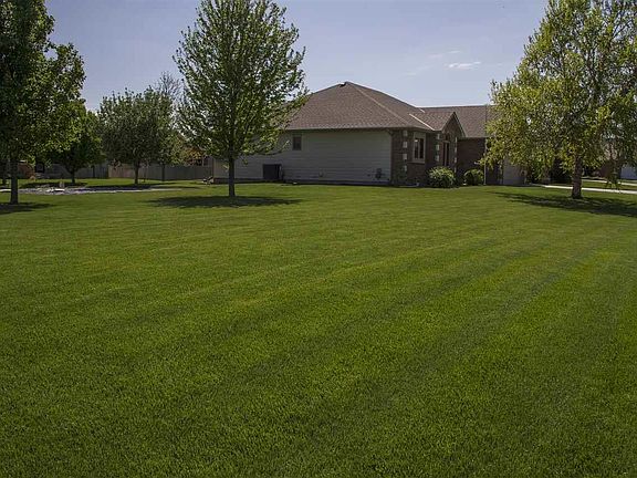 2nd image of 1112 Forest Ct