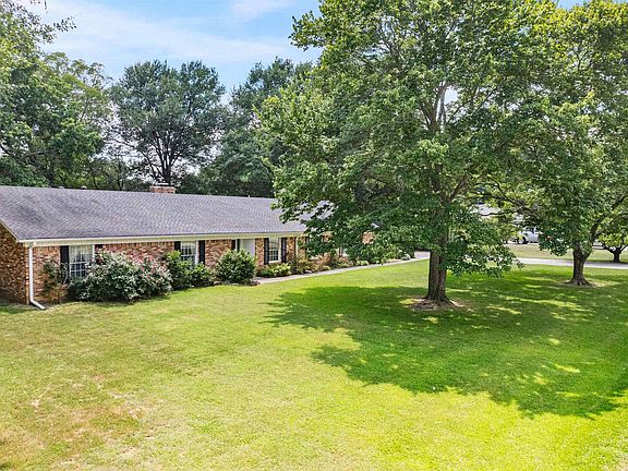 4th image of 109 Wilkes Dr