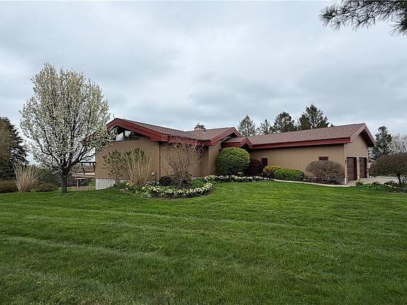 2nd image of 5601 Mack Rd #I