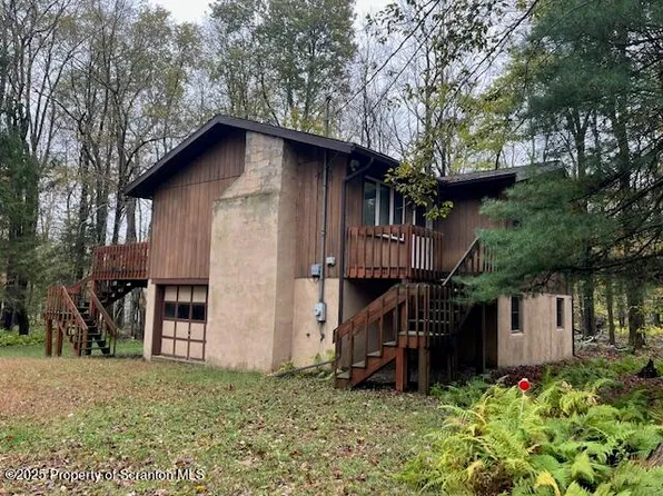 156 Big Bass Dr, Clifton Township, PA 18424