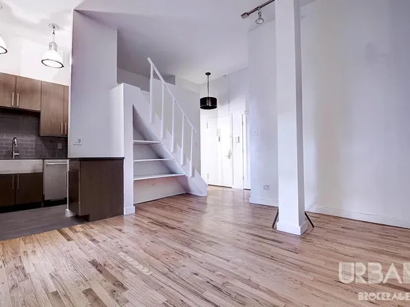 123 Bank Street image 1 of 8