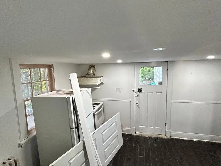 37 Clarence St — Photo 10