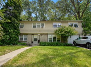 1562 Jones Dr, Ann Arbor, MI 48105