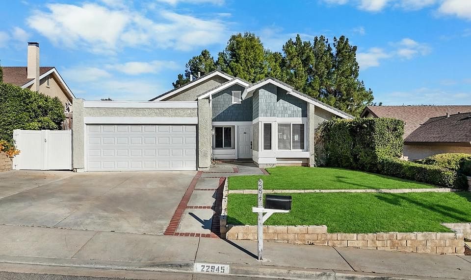 1st image of 22945 Magnolia Glen Dr