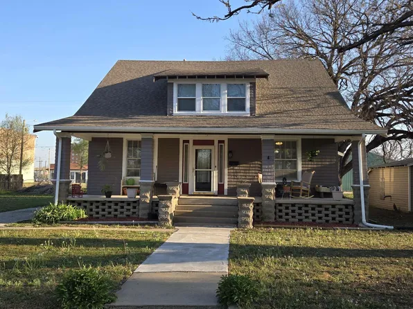 208 SW 2nd St, Abilene, KS 67410