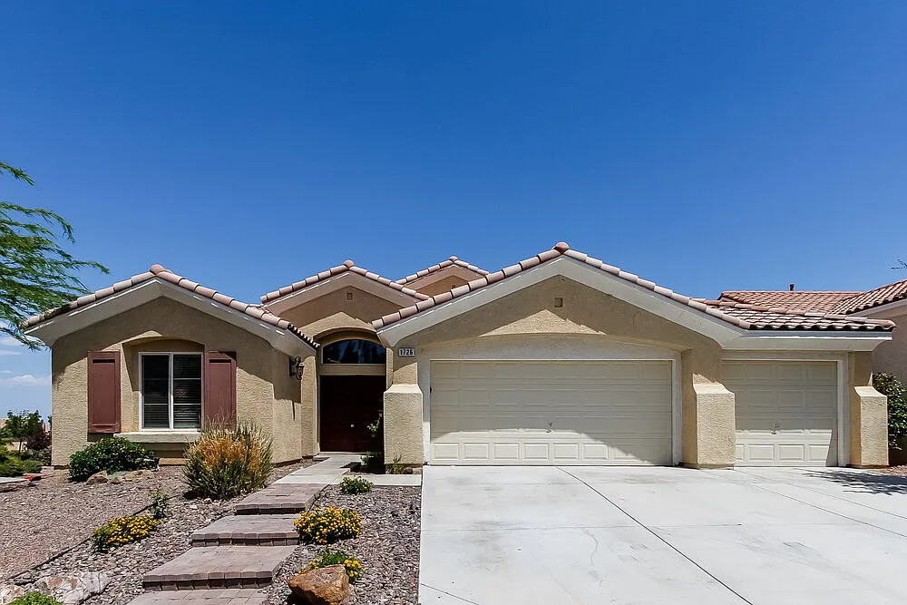 3 bed, 2.5 bath, 2290 sqft, $2,850 — Photo 1
