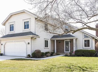 1515 W Cambridge St, Arlington Heights, IL 60004