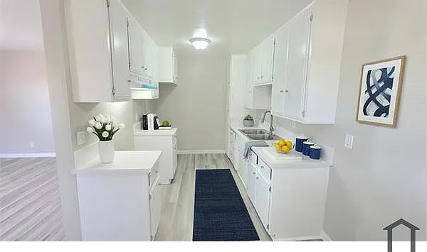 362 E Louise St #6 — Photo 2