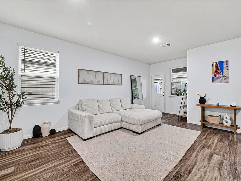 5807 Flinders River Trl — Photo 9