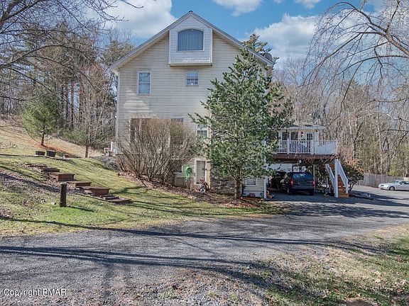 4th image of 455 Joanne Ct