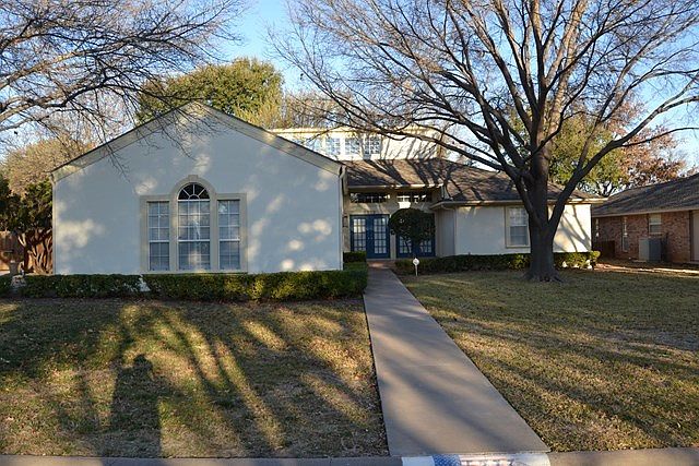 1st image of 5233 Beverly Dr