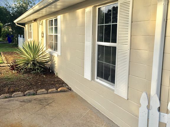 3rd image of 1621 Cedarbrook St