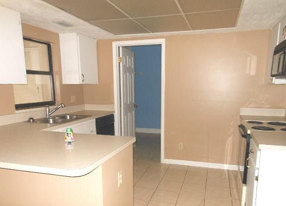 5th image of 5991 NW 62nd Ave